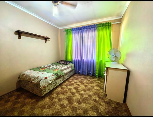 4 BEDROOM HOUSE FOR SALE IN ROODIA